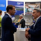 Die EHL präsentiert sich auch dieses Jahr auf der Expo Real 2026 in München. Für das Unternehmen ist die Messe eine wichtige Plattform, um neue Kontakte zu knüpfen, Gespräche zu führen und Geschäfte abzuschließen.

Die vergangenen Jahre waren für die Immobilienbranche schwierig. Bei EHL ist nun spürbar, dass Käufer und Investoren wieder aktiver werden und der Markt langsam in Bewegung kommt.

Diese Entwicklung macht sich auch in der Stimmung bemerkbar. EHL nimmt auf der diesjährigen EXPO REAL mehr Zuversicht und Aktivität wahr.

Die EXPO REAL zeigt für EHL: Die Herausforderungen bleiben, gleichzeitig entstehen am Immobilienmarkt aber auch wieder neue Chancen.
==================================================
Michael Ehlmaier - Geschäftsführender Gesellschafter, EHL Immobilien Gruppe
Karina Schunker - Geschäftsführerin, EHL Wohnen
Herwig Michael Peham - Bereichsleiter, EHL Investment Consulting
Alexandra Bauer - Bereichsleiterin, EHL Büroimmobilien 
Stefan Wernhart - Geschäftsführer, EHL Gewerbeimmobilien
Markus Mendel - Geschäftsführer, EHL Investment Consulting
Astrid Grantner-Fuchs - Geschäftsführerin, EHL Immobilienbewertung
Franz Pöltl - Geschäftsführender Gesellschafter, EHL Investment Consulting
Heinrich Resmann - Senior Consultant, EHL Büroimmobilien