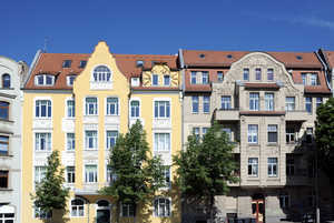 Bestandsimmobilien rücken stärker in den Fokus: 2025 stiegen Transaktionen und Preise vor allem im Wohnsegment moderat an.