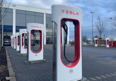 18 Säulen für "Das Waibl" bei Stuttgart © KGAL