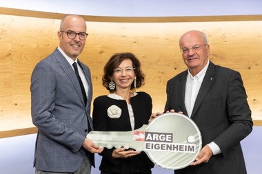 Schlüsselübergabe beim der ARGE Eigenheim