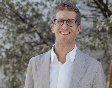 Daniel Madile-Daschütz gründet Firma