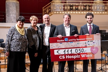 111.050 Euro wurden beim EHL Benefizkonzert gespendet.
