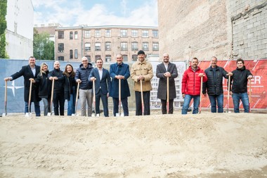 - Beim Spatenstich feierte WINEGG Realitäten gemeinsam mit den Projektpartnern JP Immobilien und Hitthaler den Startschuss für das exklusive Projekt in Margareten