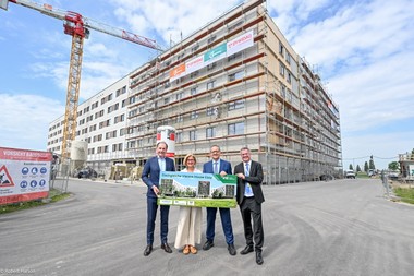 Das Hotelprojekt bei der Dachgleiche