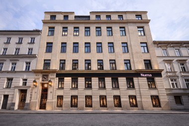 Hinteregger expandiert in Wien 