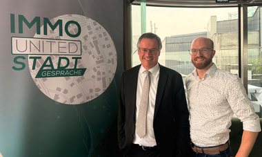 Wolfgang Scheibenpflug (Flughafen Wien) und David Beran (IMMOunited) bei den Stadtgesprächen.