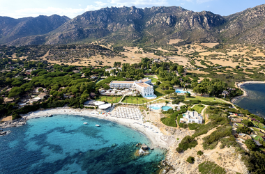 Die FMTG kauft das Falkensteiner Resort Capo Boi auf Sardinien