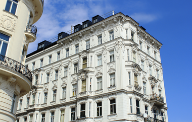 Immo Analytics Bericht: Unsanierte Altbauten in Wien unter Druck