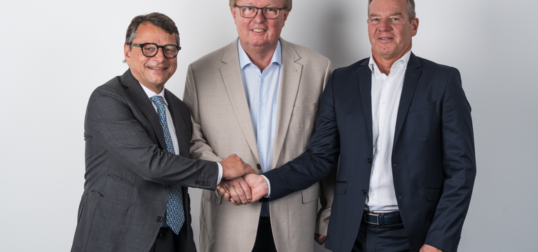 v.l.n.r. Franz Panwinkler (Geschäftsführer UBM Development Österreich),  Peter Schaider, Norbert Pfundner (Geschäftsführer EKAZENT Management)